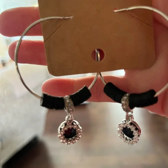 Silver and Black Hoop Earrings - Picture 4 of 4